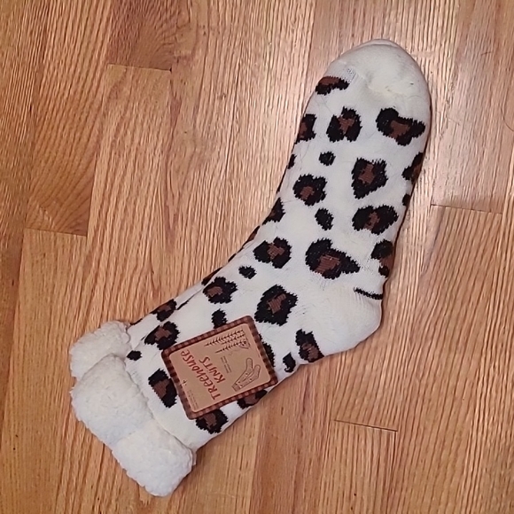 Brand new thick house socks - Picture 1 of 6